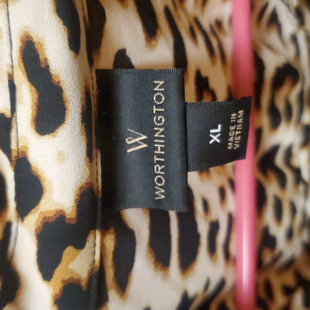 Worthington Size XL Leopard Print Long Sleeve Button Down Top Blouse - Picture 5 of 7
